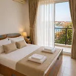 Amrita Apartment *