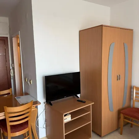 Amrita Apartment *