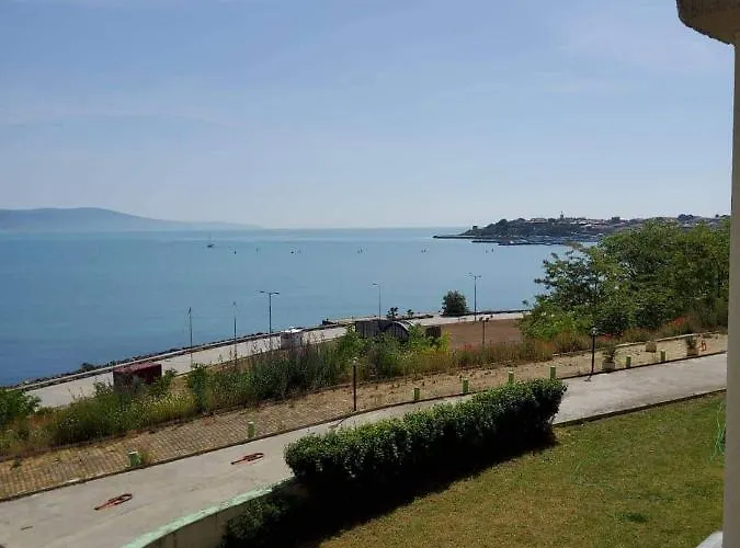 Amrita Νεσέμπαρ