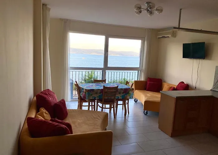 Amrita Νεσέμπαρ