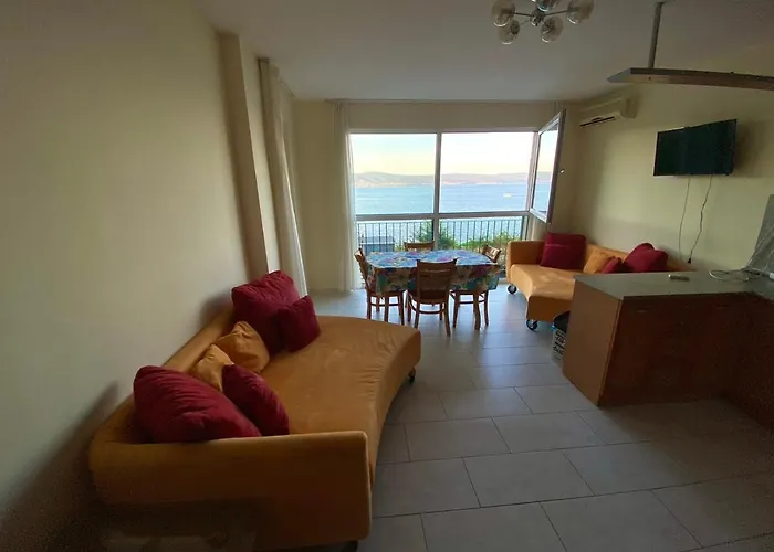 Amrita Νεσέμπαρ